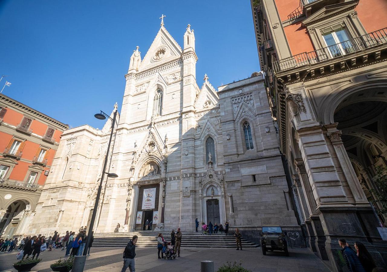 ナポリIl Duomo A Due Passiアパートメント エクステリア 写真